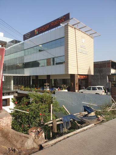 Hotel President Bharwain Экстерьер фото